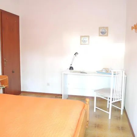 Spacious Flat With Terrace, Pool And Play Area *