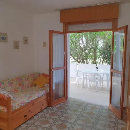 Spacious Flat With Terrace, Pool And Play Area Appartamento *